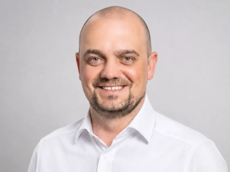 Vitalij Dietz vom GD Ingenieurbüro ist Ansprechpartner für unabhängige KFZ Gutachten in Schnelldorf